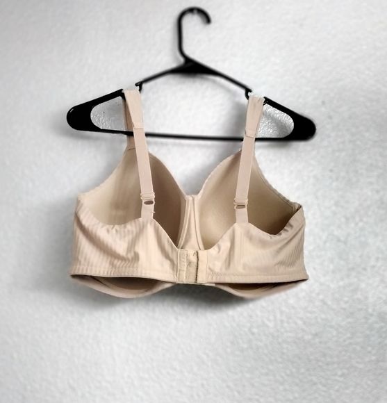 Playtex Secrets Perfectly Smooth Bra.  Size  42DD - Picture 2 of 5